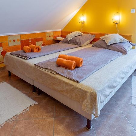 Gal Apartmanhaz هاركاني المظهر الخارجي الصورة