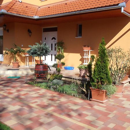 Gal Apartmanhaz هاركاني المظهر الخارجي الصورة