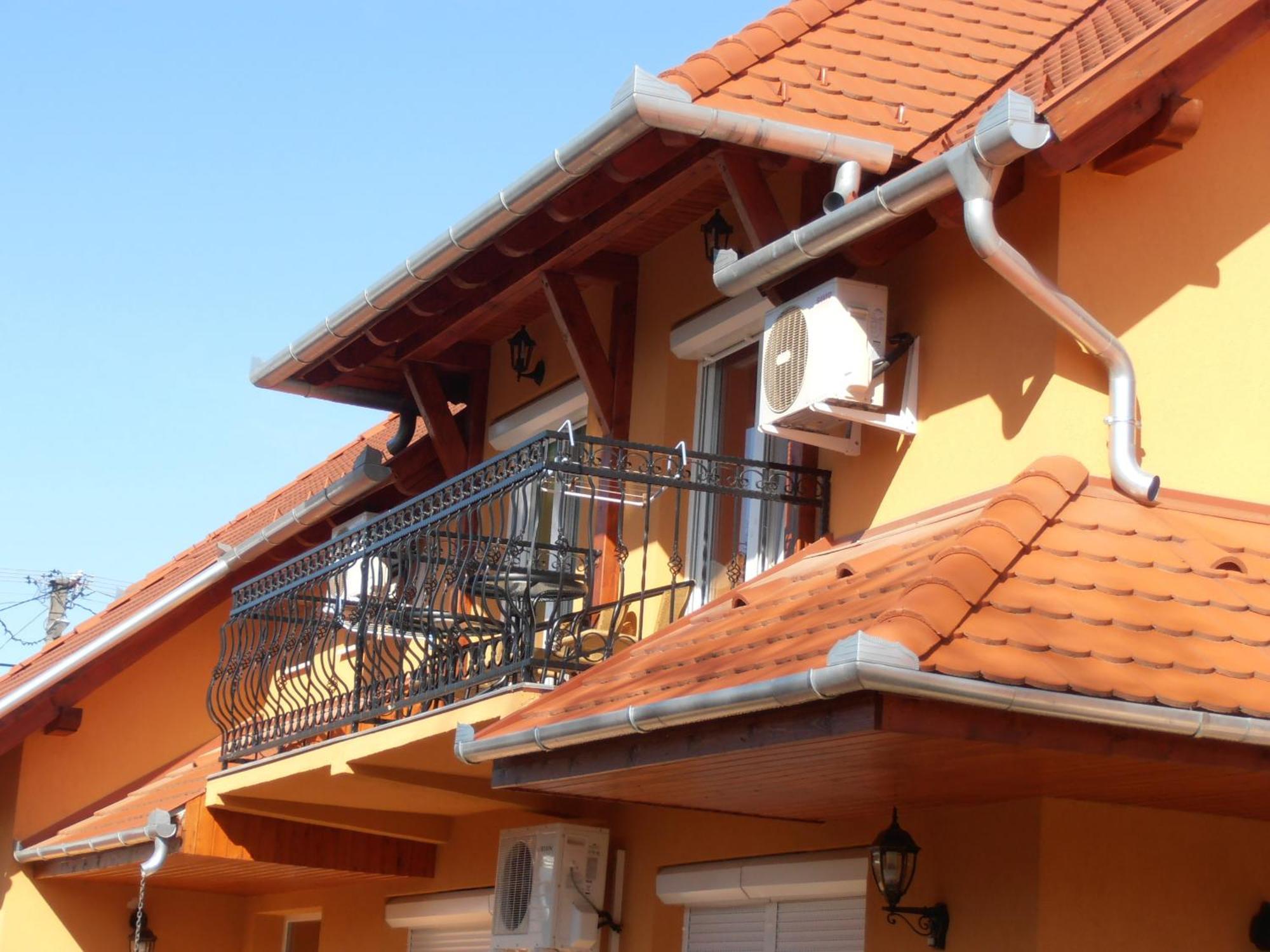 Gal Apartmanhaz هاركاني المظهر الخارجي الصورة