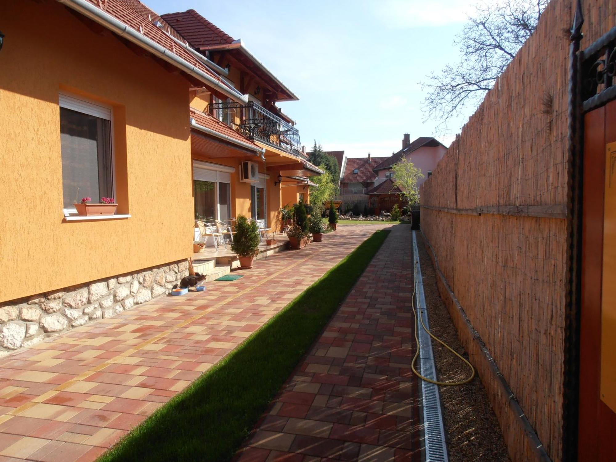 Gal Apartmanhaz هاركاني المظهر الخارجي الصورة