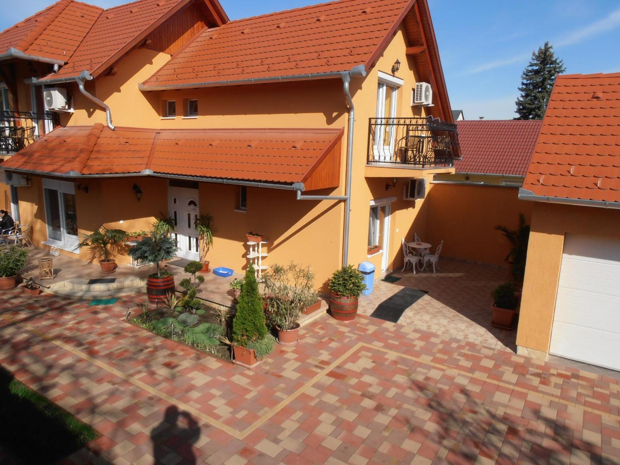 Gal Apartmanhaz هاركاني المظهر الخارجي الصورة