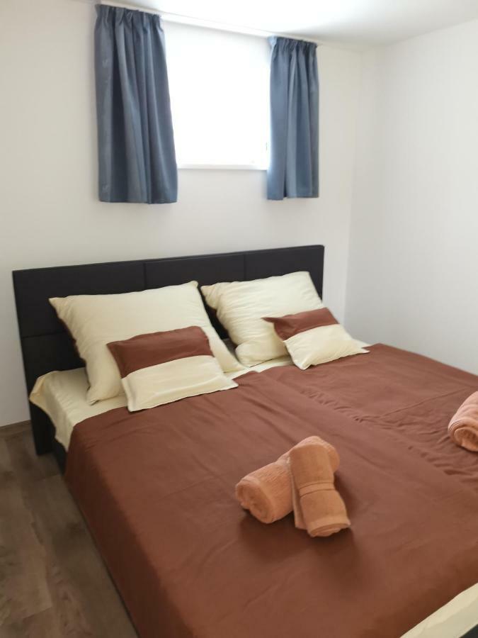 Gal Apartmanhaz هاركاني المظهر الخارجي الصورة