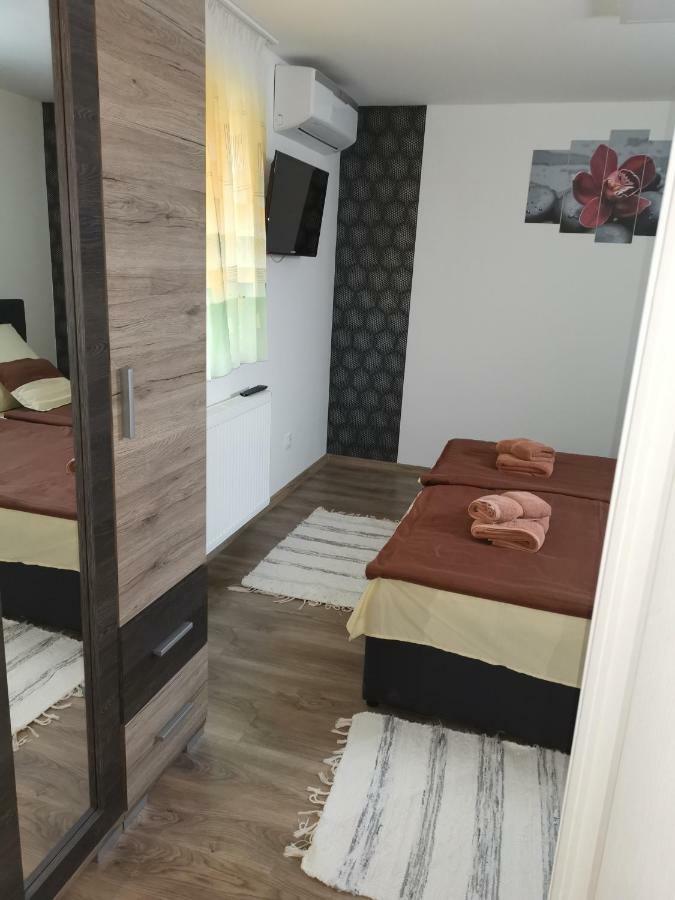 Gal Apartmanhaz هاركاني المظهر الخارجي الصورة