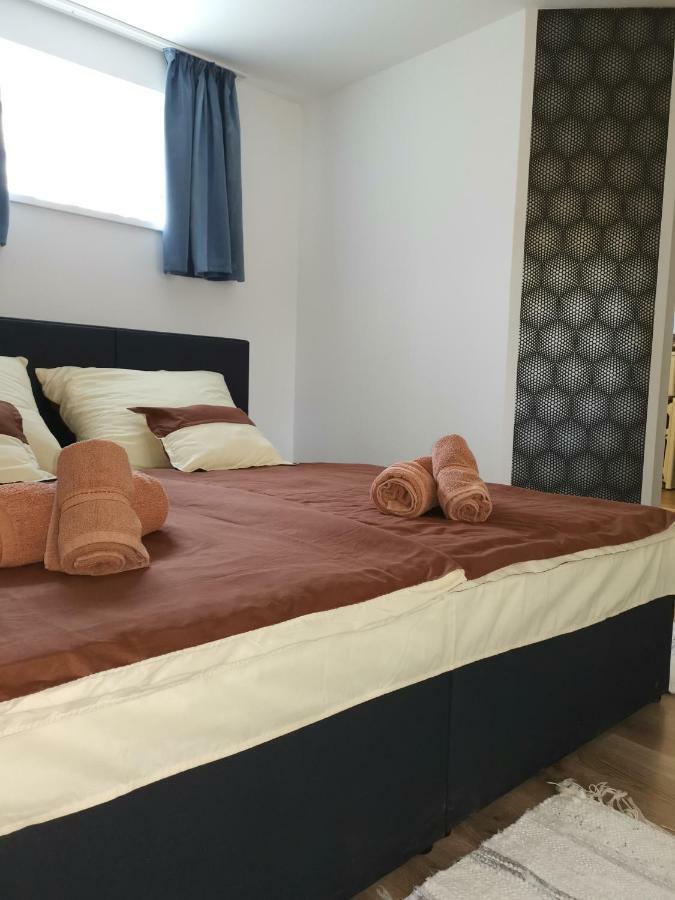 Gal Apartmanhaz هاركاني المظهر الخارجي الصورة