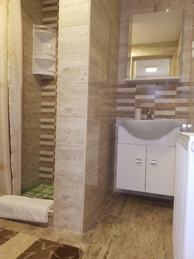 Gal Apartmanhaz هاركاني المظهر الخارجي الصورة