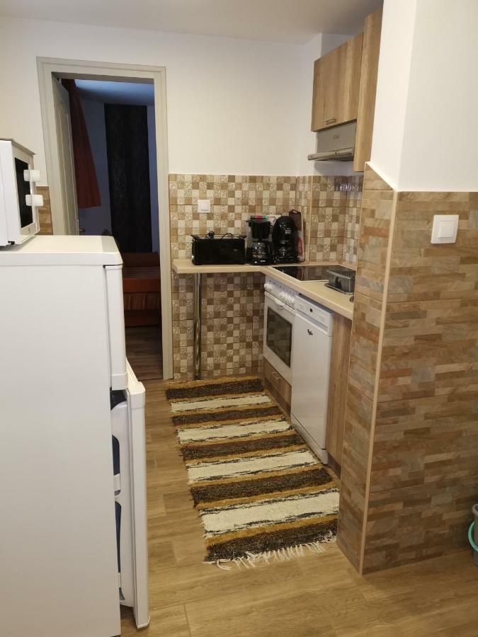 Gal Apartmanhaz هاركاني المظهر الخارجي الصورة